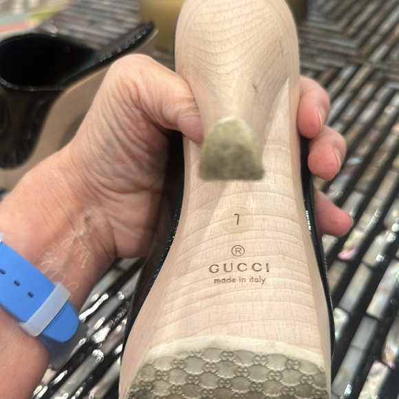 Gucci Black Patent Leather Hysteria Platform Clogs - Picture 9 of 11